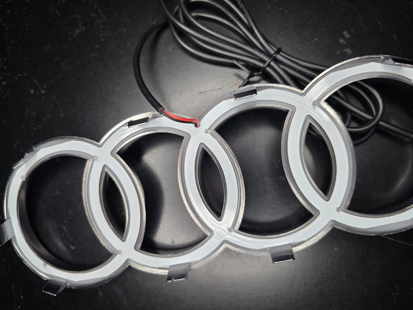 Gloss Black LED Light Up Audi Rings Grille Badge A1 A3 A4 A5 A6 A7 A8 Q3 Q5 Q7