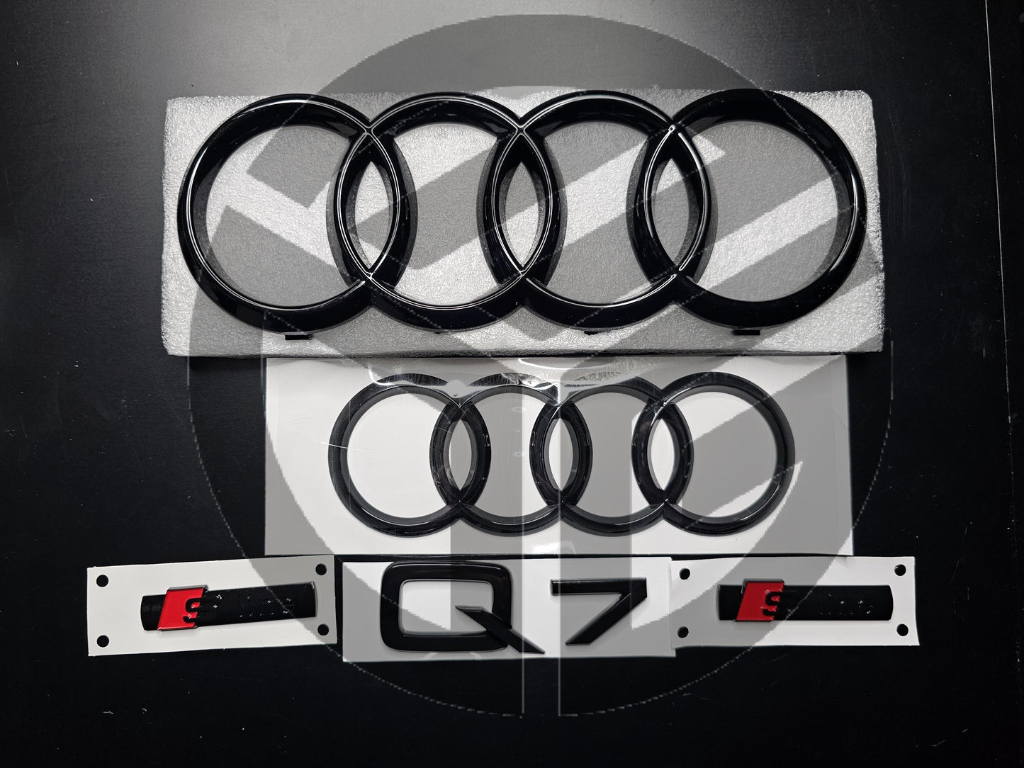 Audi Q7 2016+ Gloss Black Badges Grille/Boot/Fender Full Set 2 X S-Line