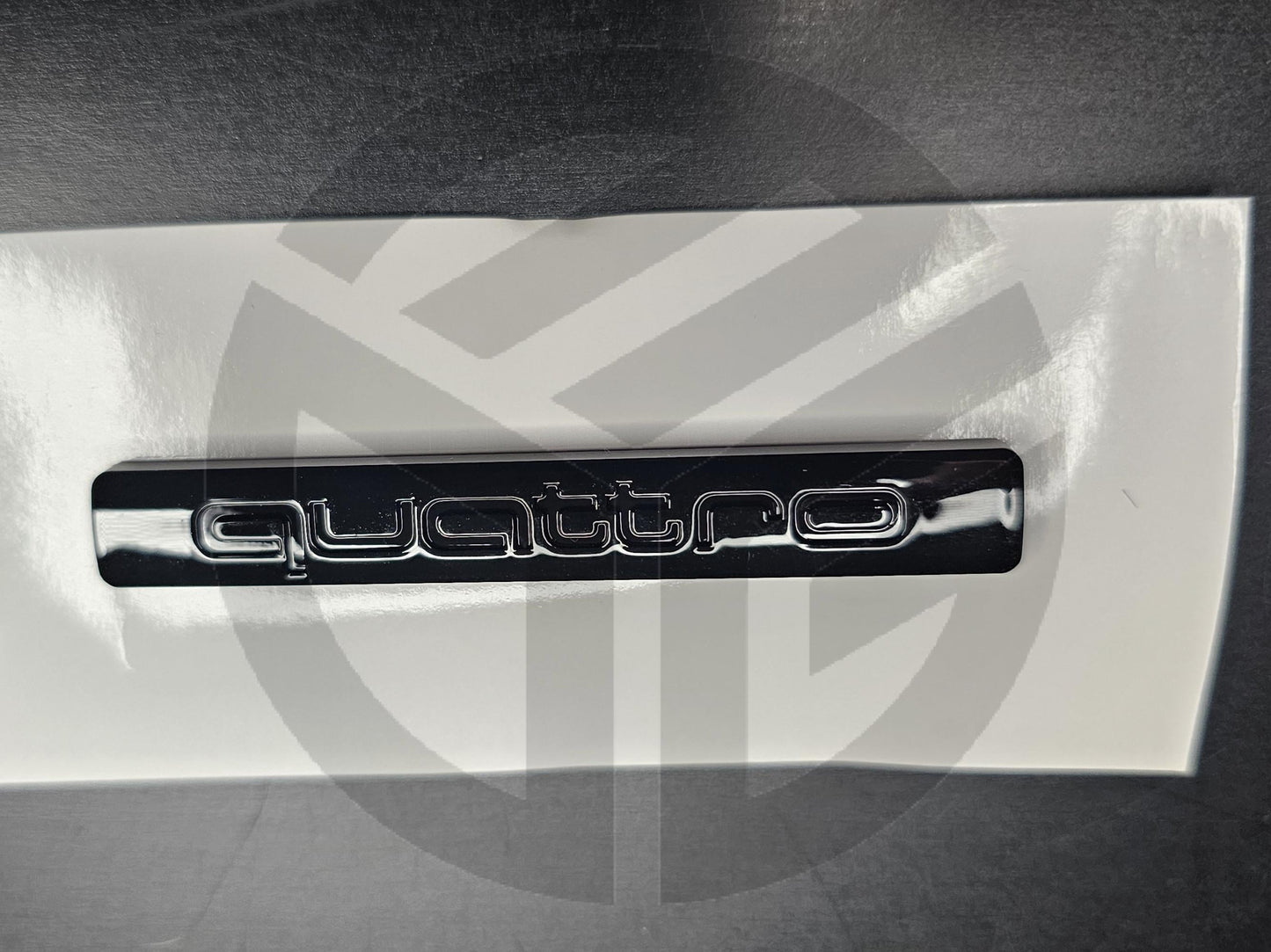 Audi Quattro (7.2cm) Version Gloss Black Badge Decal Boot Grille A3 A4 A5 A6 A7 Q2 Q3 Q4 Q5 Q7 Q8